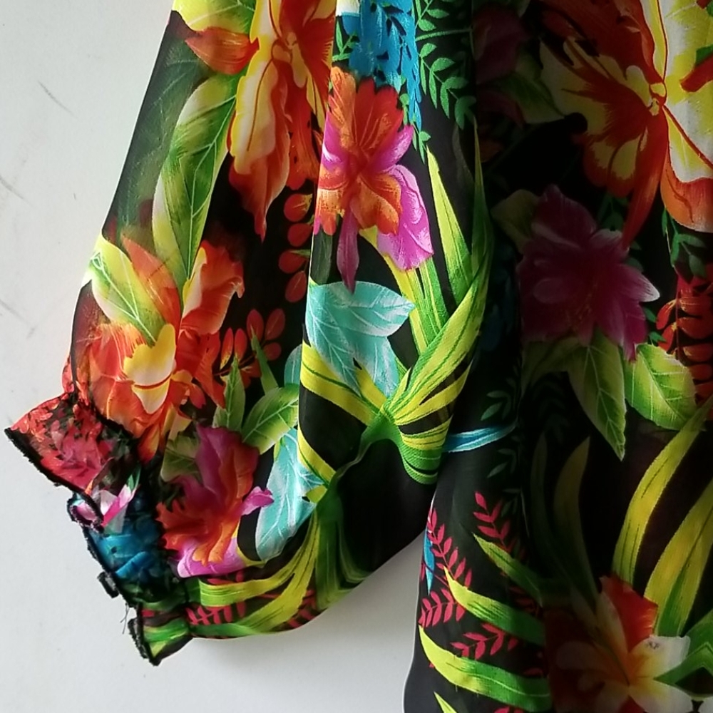 Top - Picture 3 of 4